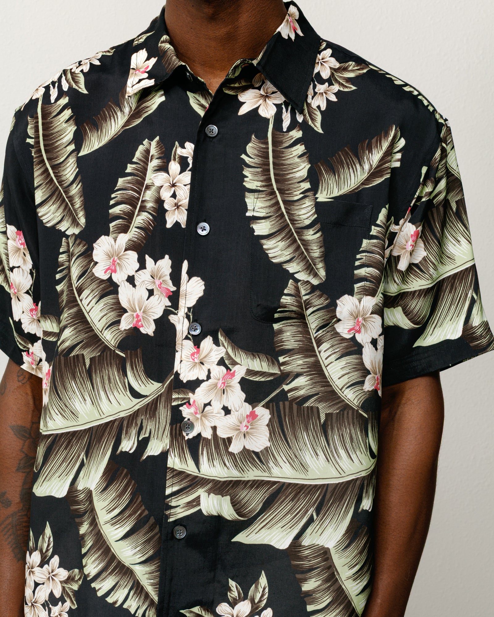 Hawaiian Floral Ss Shirt – Black | Tops & Shirts | Stüssy UK