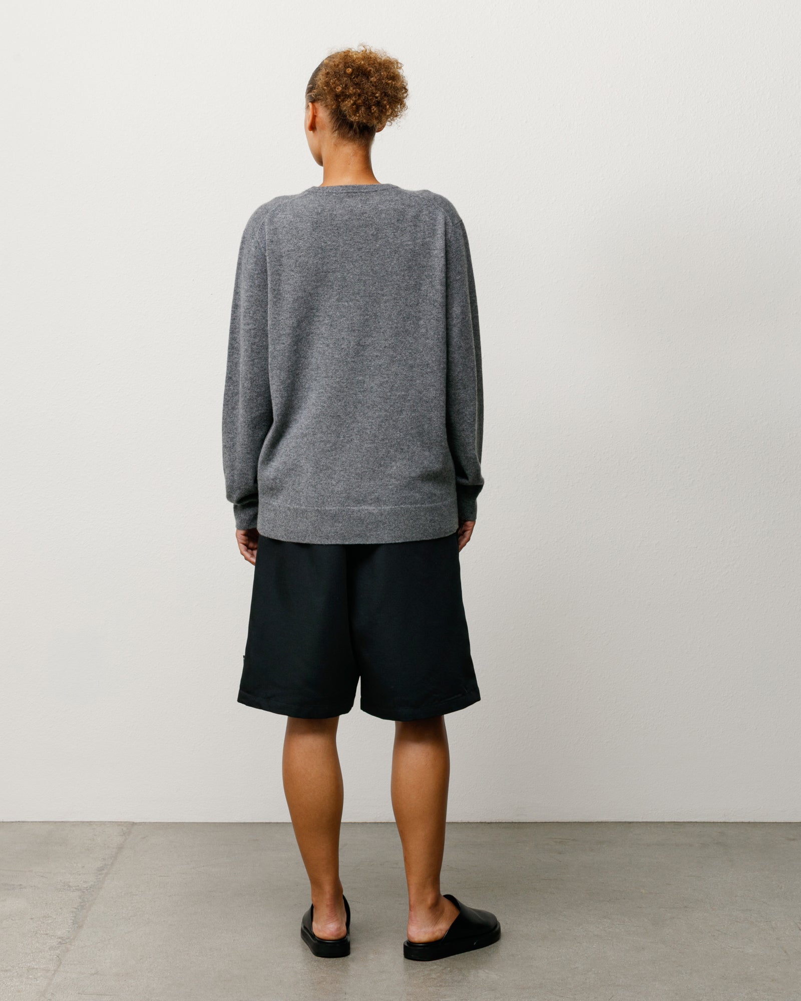 Baggy Beach Short Unisex In Black, Knee Length, Back View