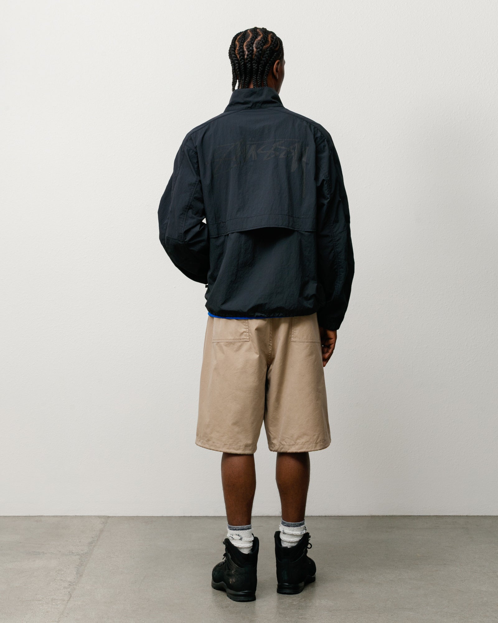 Surplus Short Unisex Baggy Fit In Khaki Knee-Length With Rear Patch Pockets