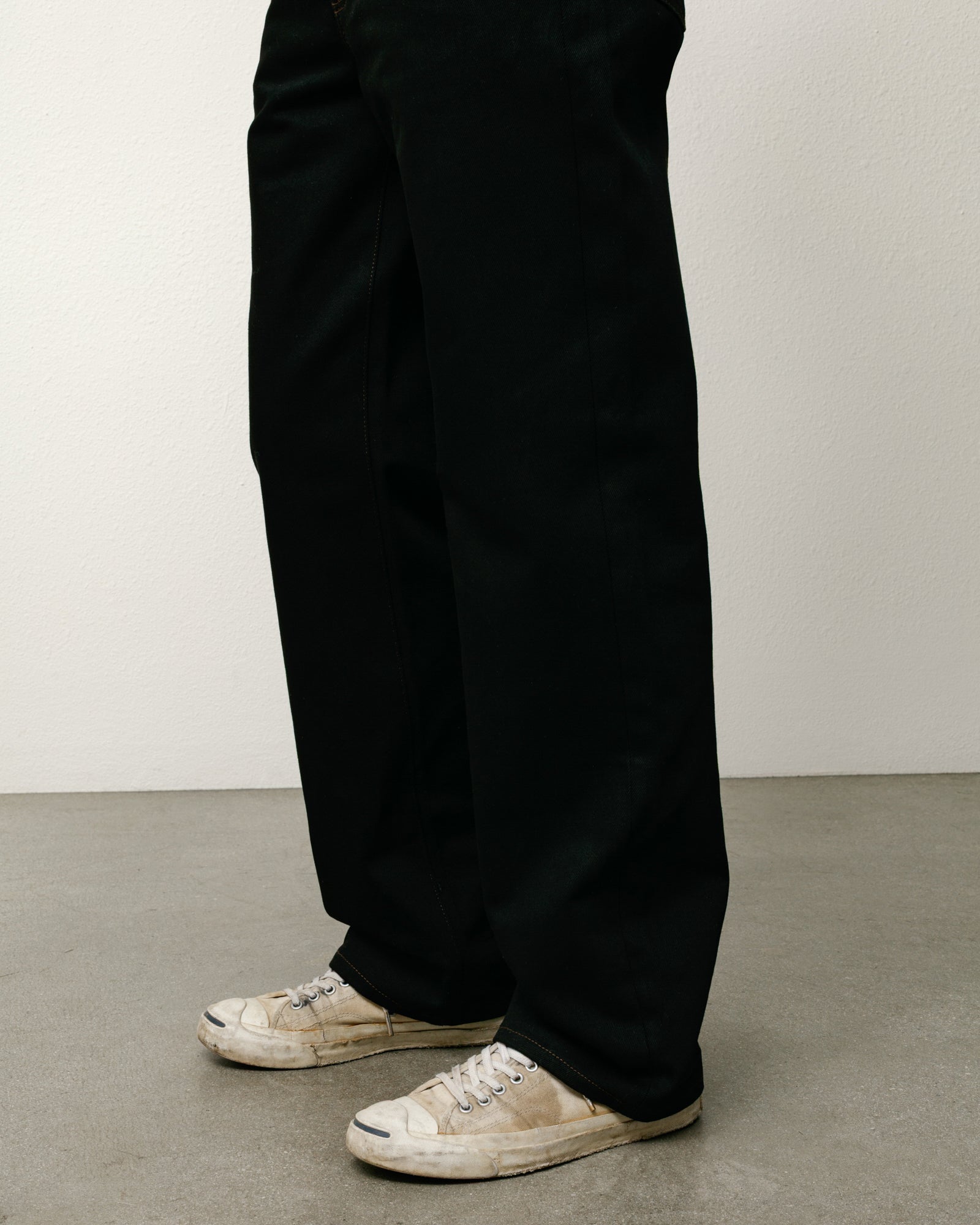 New Classic Jean Denim Unisex In Raw Black Contrast Stitch