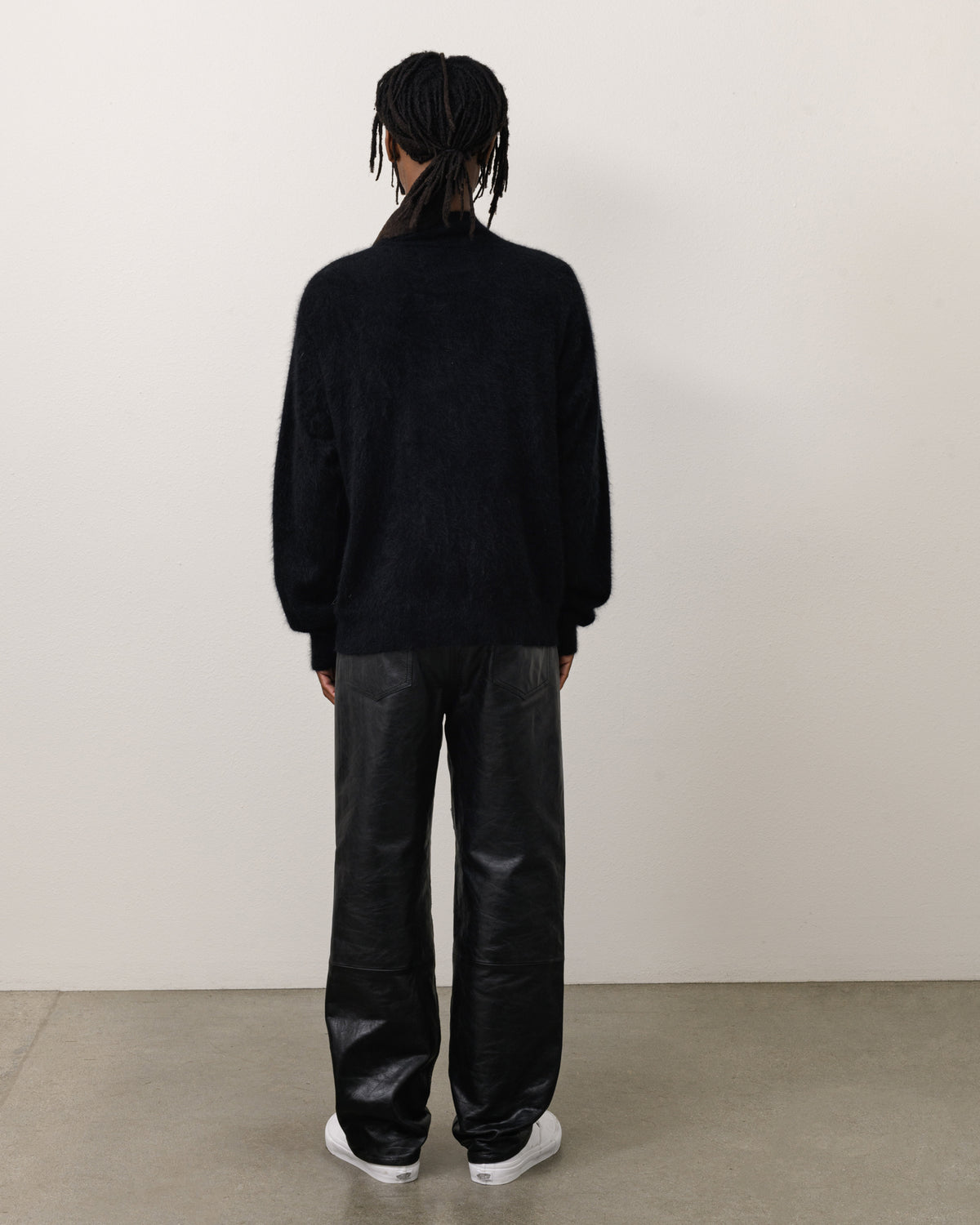 Brushed Cashmere Quarterzip Unisex Long Sleeve In Black