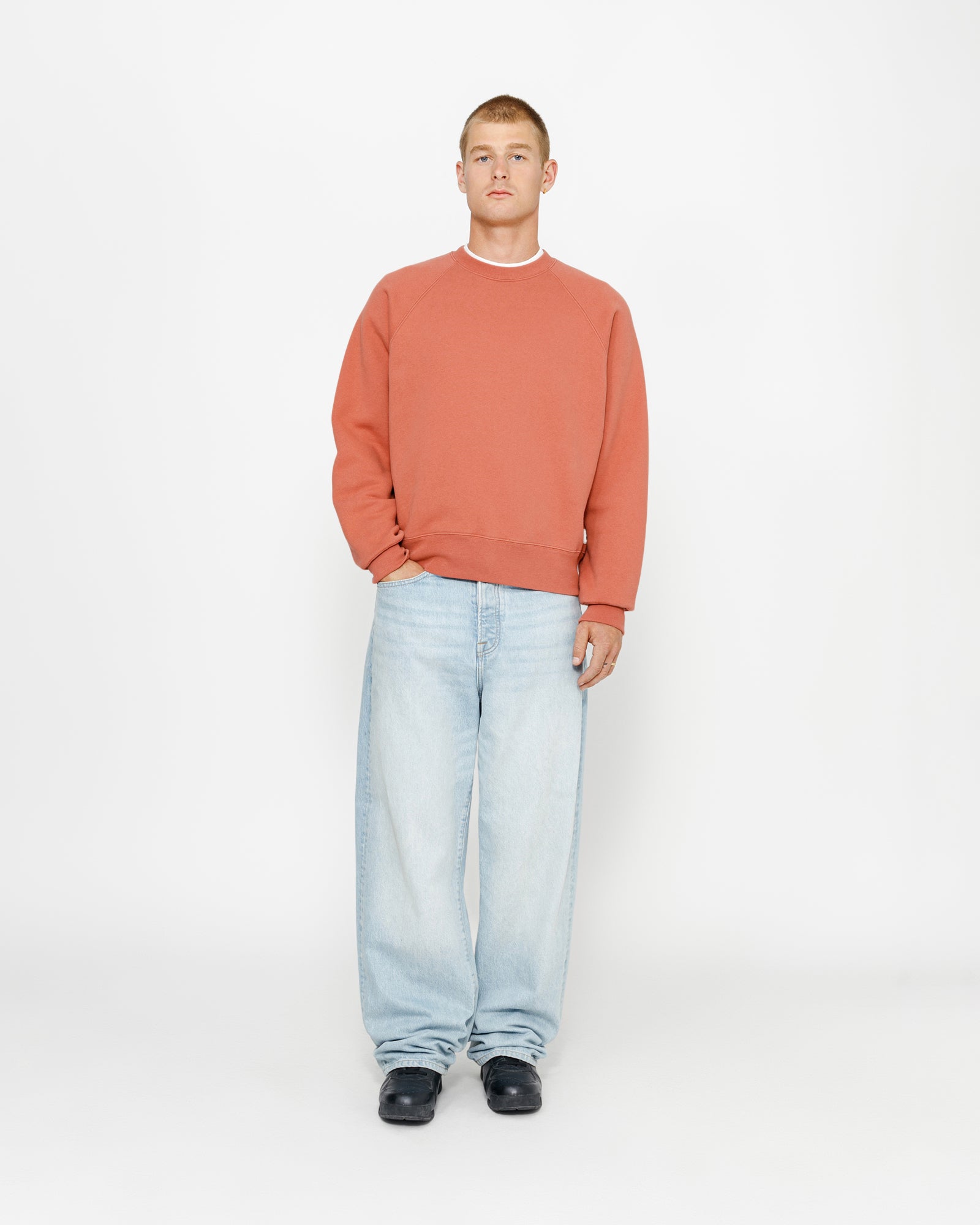 Brick | hero:hover:collection:new-arrivals,crew-sweats,all