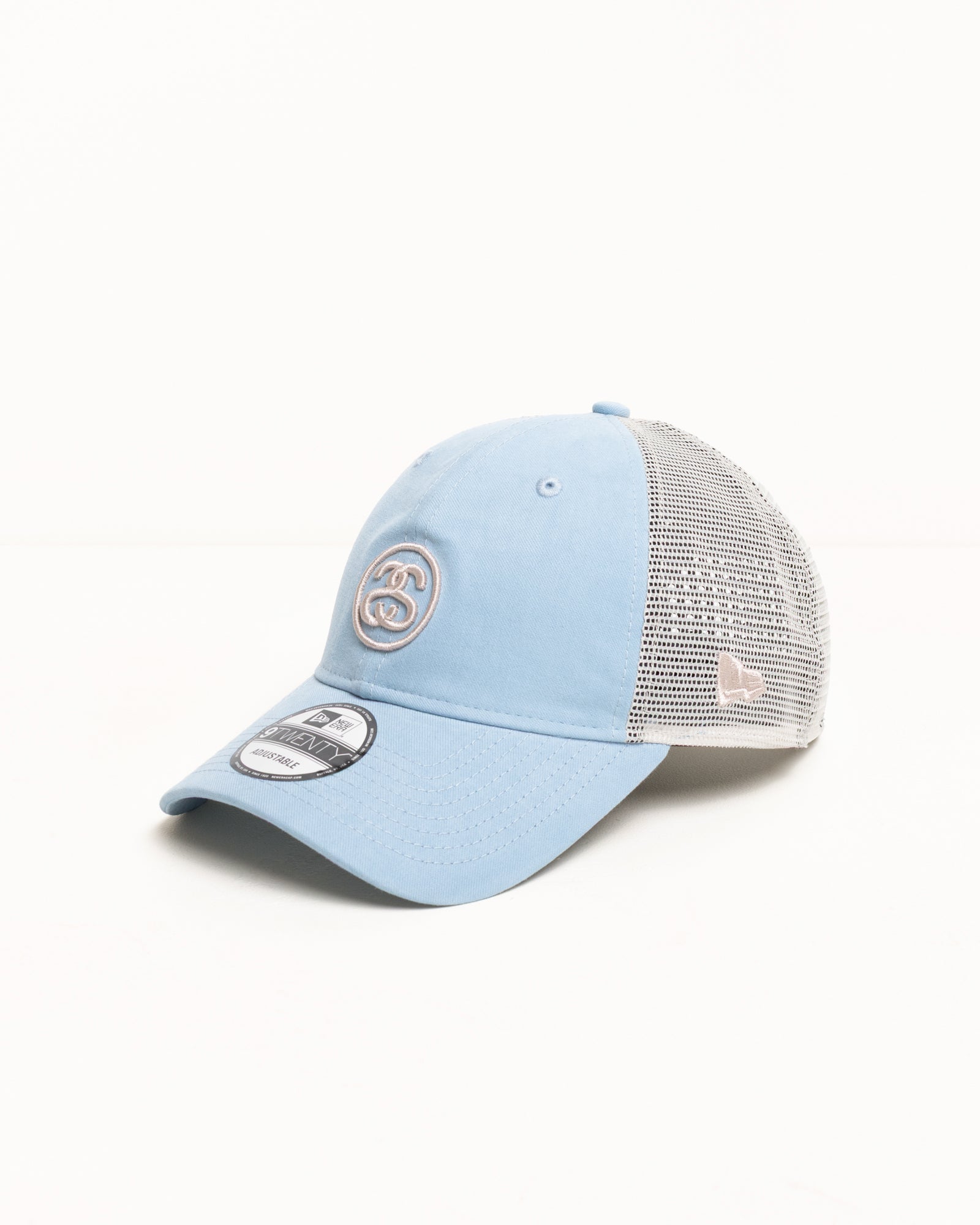 9Twenty Stüssy SS Link Trucker Headwear in the colour Blue