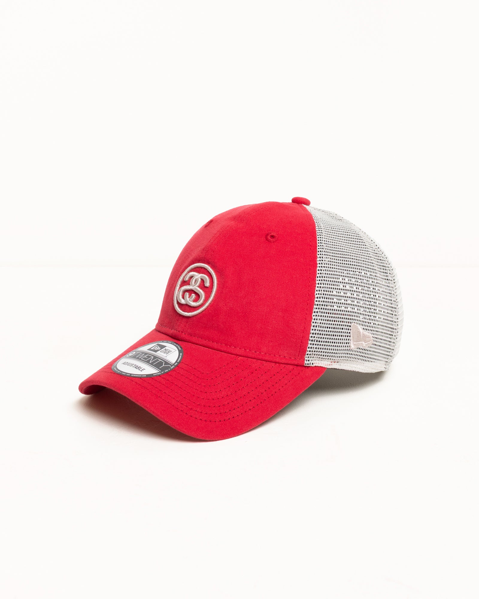 SS Link Trucker 9Twenty Accessories in the colour Red