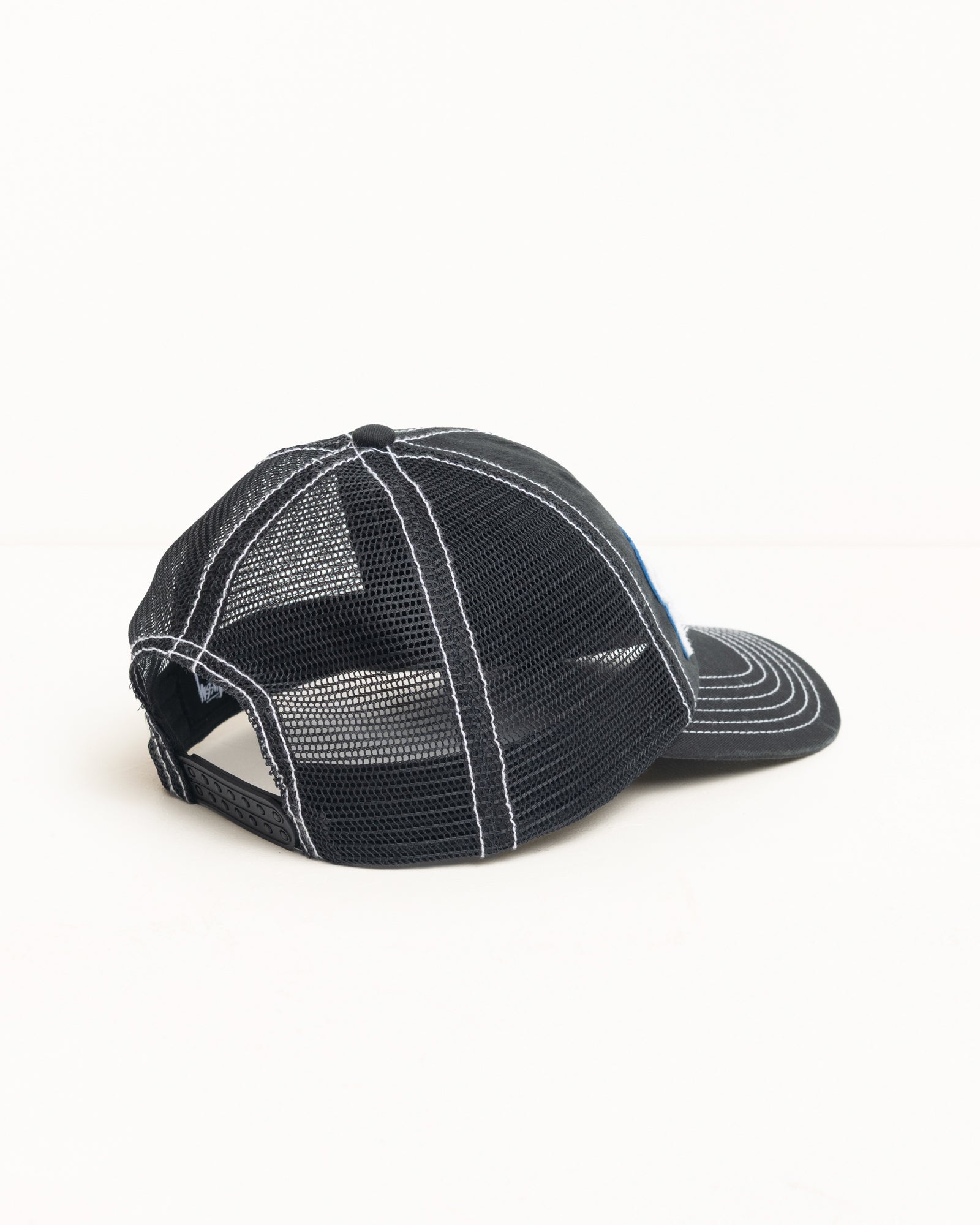 【新品】STUSSY MD BURLY THREADS TRUCKER キャップ Burly Threads Trucker - Black | Headwear | Stüssy UK