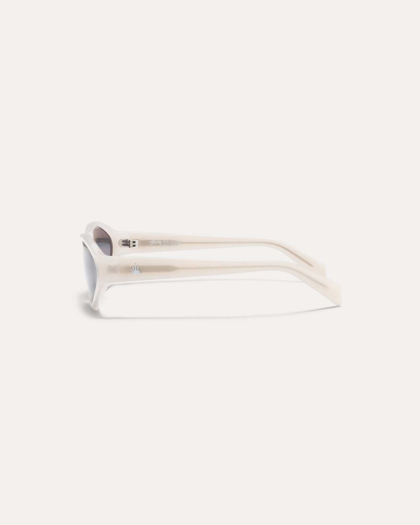 Stüssy SUNGLASSES YUMI Stüssy: Men's Yumi Sunglasses (Cloud) | DSMNY E-SHOP