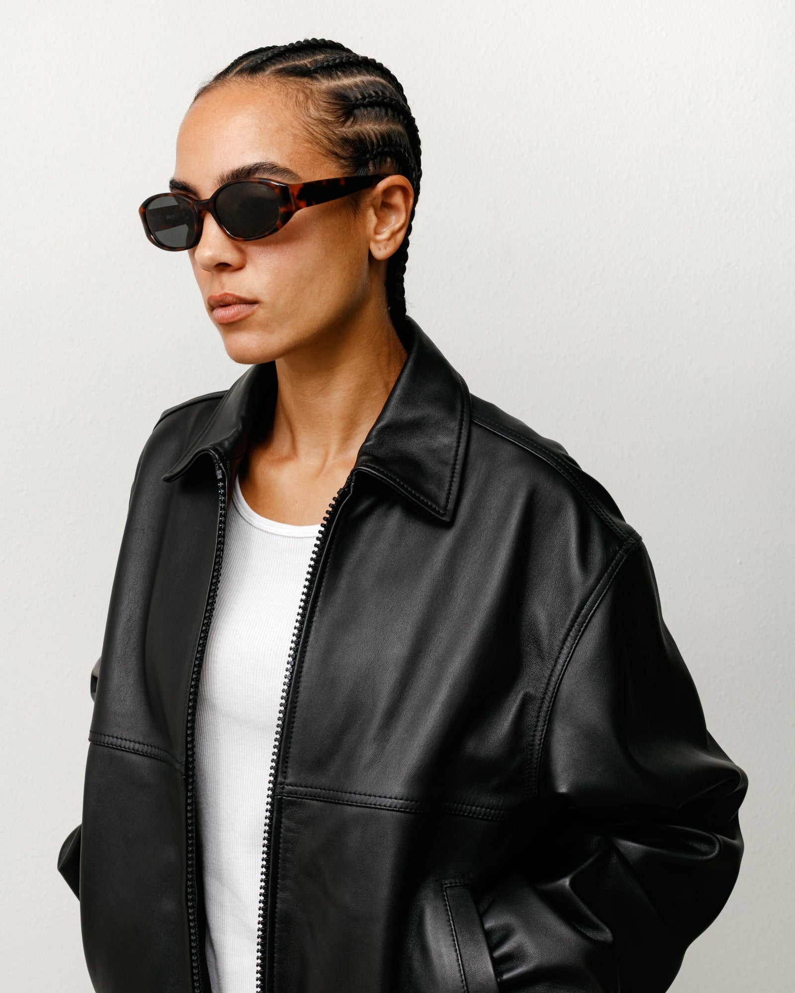 Roman Sunglasses Unisex In Brown Tortoise/black Lens