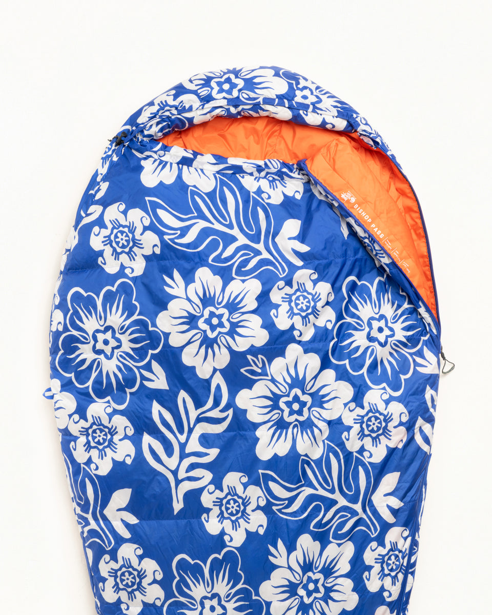 Bishop Pass 30f Sleeping Bag Unisex Regular In Wild Water Floral
